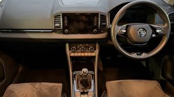 2022 (72) SKODA KAROQ 1.5 TSI SE L 5dr 4813341