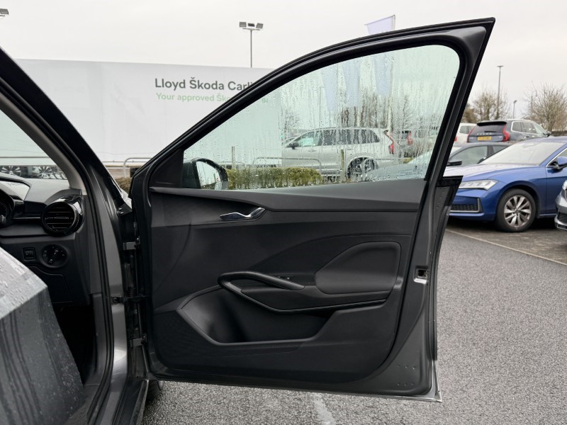 2023 (73) SKODA FABIA 1.0 MPI 80 SE Comfort 5dr 4888200