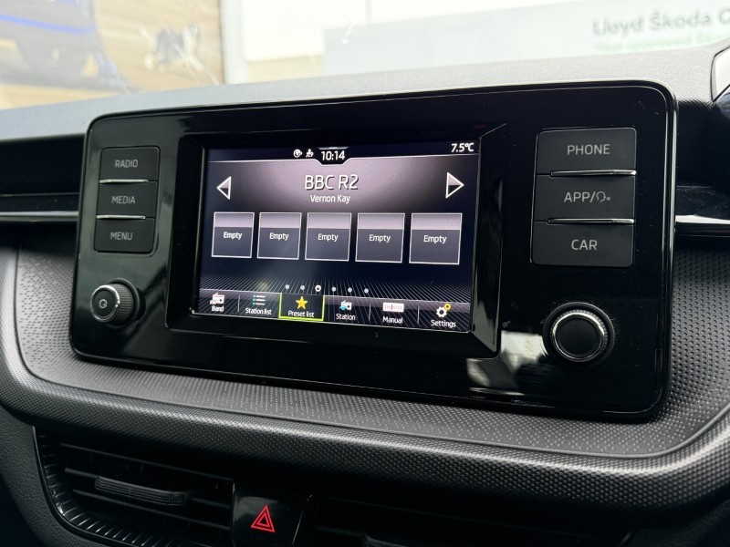 2023 (73) SKODA FABIA 1.0 MPI 80 SE Comfort 5dr 4888212