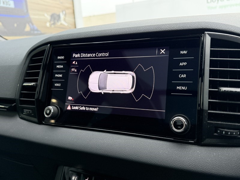 2023 (23) SKODA KAROQ 2.0 TDI [150] Sportline 5dr 4879333