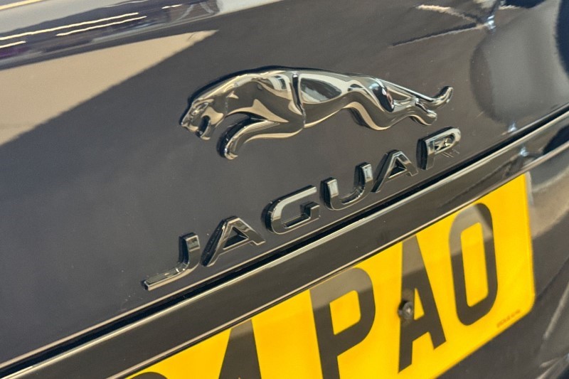 2024 (24) JAGUAR XF 2.0 D200 R-Dynamic SE Black 4dr Auto 3485034