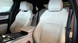 2024 (24) JAGUAR XF 2.0 D200 R-Dynamic SE Black 4dr Auto 3485023