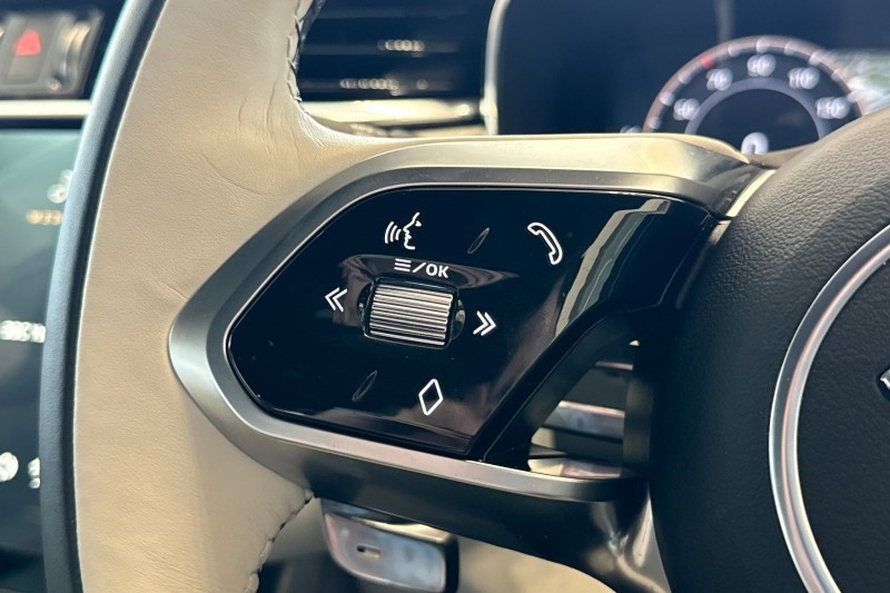 2024 (24) JAGUAR XF 2.0 D200 R-Dynamic SE Black 4dr Auto 3485010