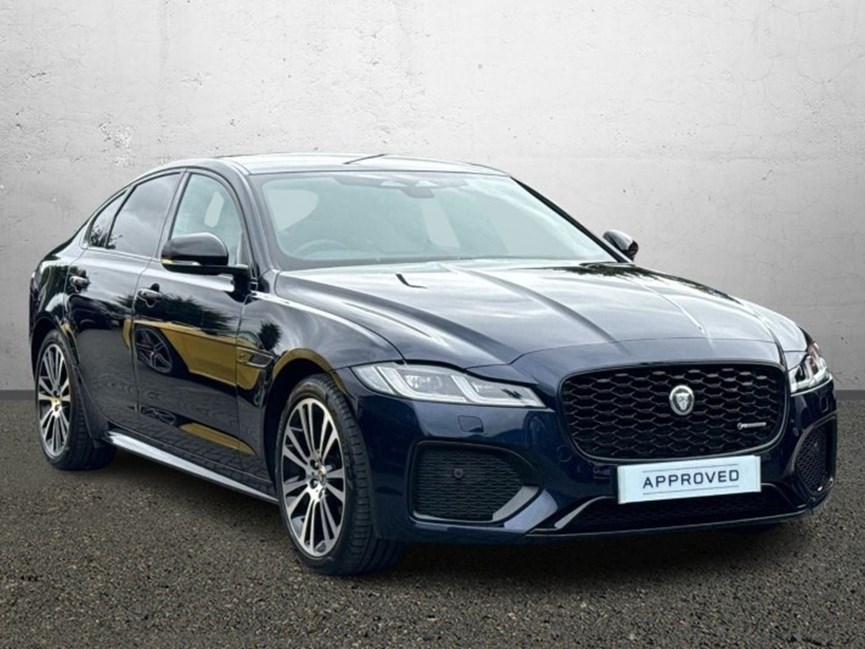 2024 (24) JAGUAR XF 2.0 D200 R-Dynamic SE Black 4dr Auto
