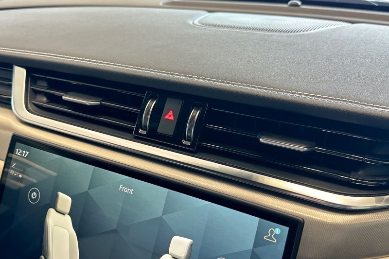 2024 (24) JAGUAR XF 2.0 D200 R-Dynamic SE Black 4dr Auto 3485020