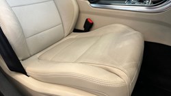 2024 (24) JAGUAR XF 2.0 D200 R-Dynamic SE Black 4dr Auto 3485007