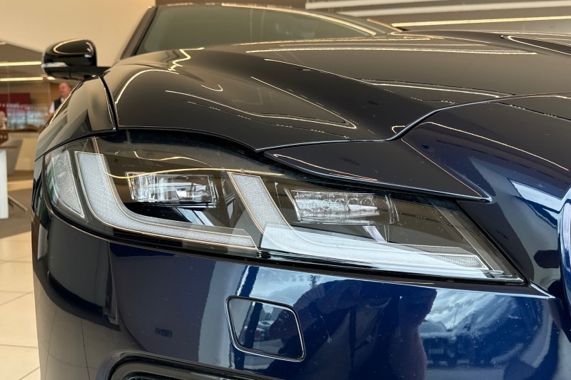 2024 (24) JAGUAR XF 2.0 D200 R-Dynamic SE Black 4dr Auto 3485029