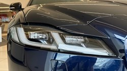 2024 (24) JAGUAR XF 2.0 D200 R-Dynamic SE Black 4dr Auto 3485029