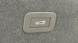 2024 (24) JAGUAR XF 2.0 D200 R-Dynamic SE Black 4dr Auto 3485026