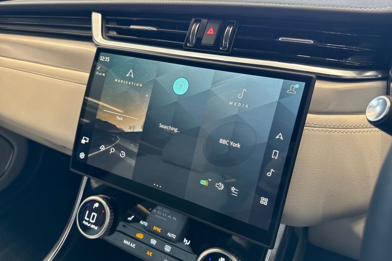 2024 (24) JAGUAR XF 2.0 D200 R-Dynamic SE Black 4dr Auto 3485013