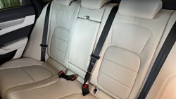 2024 (24) JAGUAR XF 2.0 D200 R-Dynamic SE Black 4dr Auto 3485022