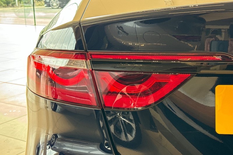 2024 (24) JAGUAR XF 2.0 D200 R-Dynamic SE Black 4dr Auto 3485032