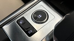 2024 (24) JAGUAR XF 2.0 D200 R-Dynamic SE Black 4dr Auto 3485018