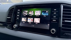 2023 (23) SKODA KAROQ 1.5 TSI Sportline 5dr DSG 4891065