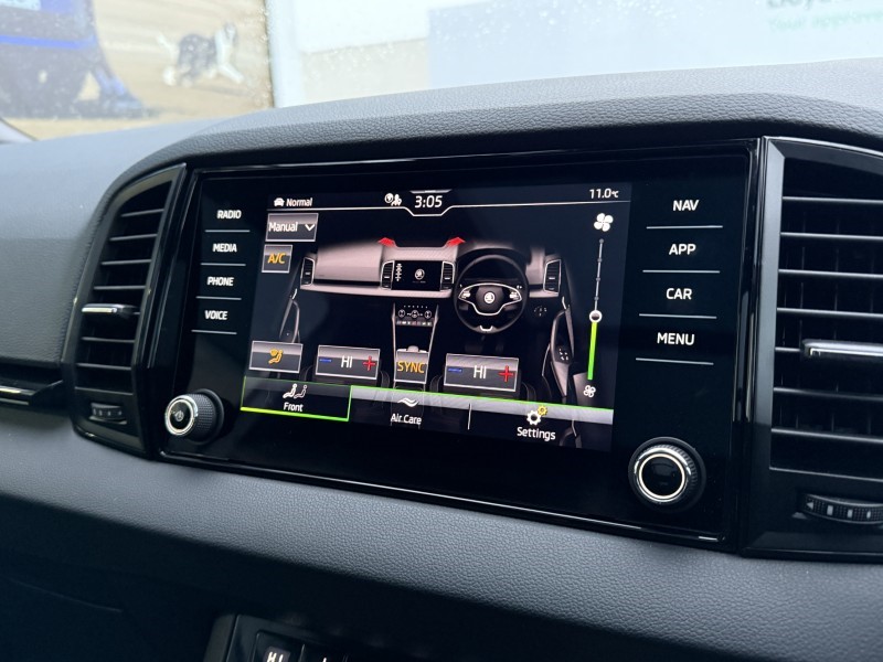 2023 (23) SKODA KAROQ 1.5 TSI Sportline 5dr DSG 4891057