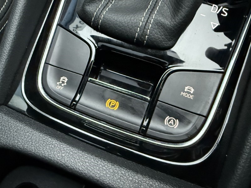 2023 (23) SKODA KAROQ 1.5 TSI Sportline 5dr DSG 4891052