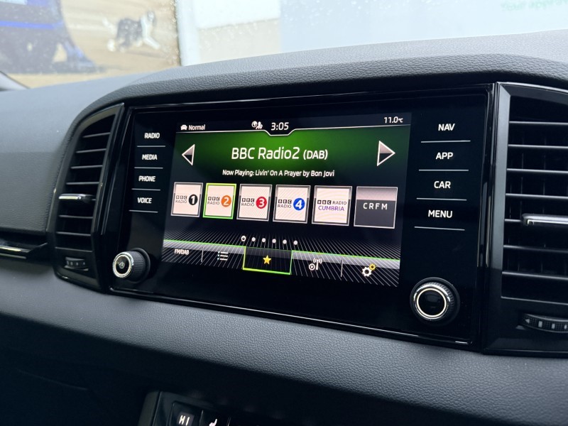 2023 (23) SKODA KAROQ 1.5 TSI Sportline 5dr DSG 4891055