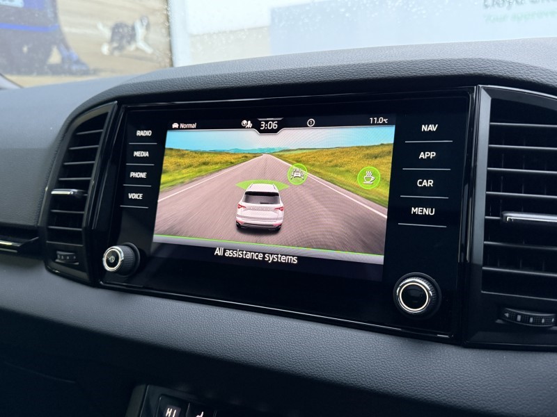 2023 (23) SKODA KAROQ 1.5 TSI Sportline 5dr DSG 4891063