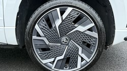 2023 (23) SKODA KAROQ 1.5 TSI Sportline 5dr DSG 4891039