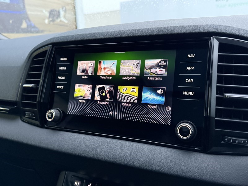 2023 (23) SKODA KAROQ 1.5 TSI Sportline 5dr DSG 4891064