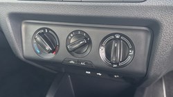 2018 (18) SKODA FABIA 1.0 MPI SE 5dr 4932925