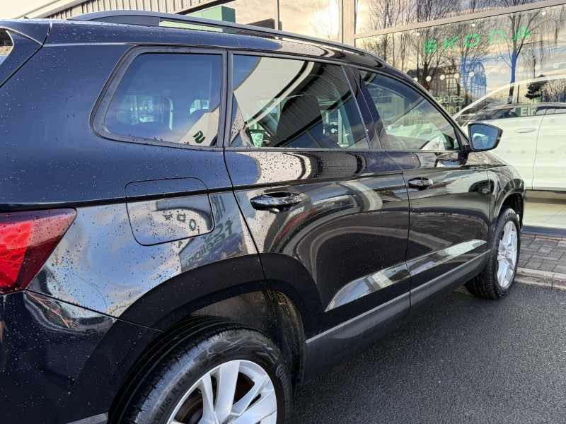 2020 (70) SKODA KAROQ 1.5 TSI SE Drive 5dr 4958410