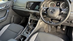2020 (70) SKODA KAROQ 1.5 TSI SE Drive 5dr 4958418