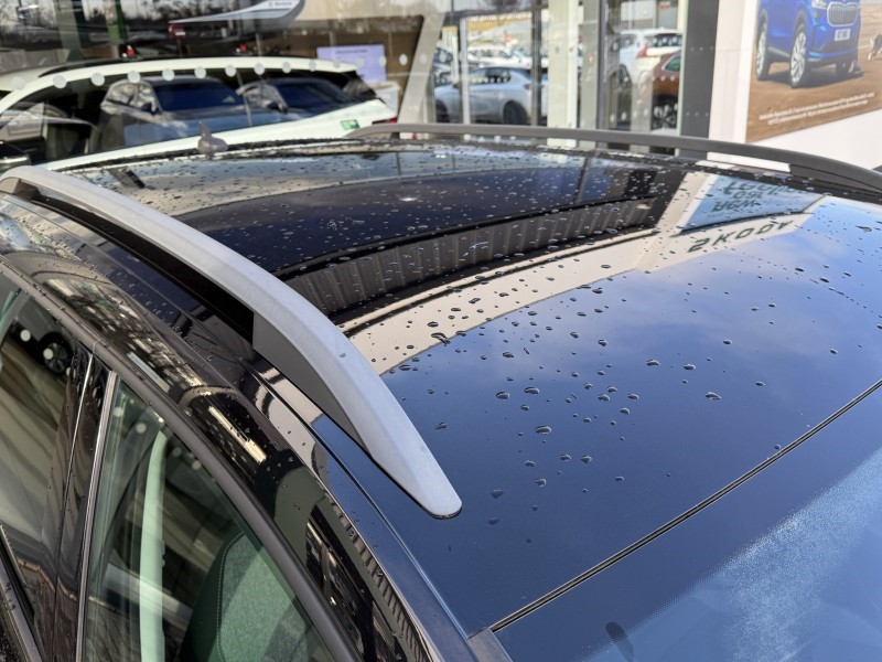 2020 (70) SKODA KAROQ 1.5 TSI SE Drive 5dr 4958404