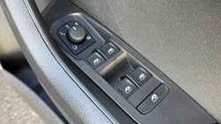 2020 (70) SKODA KAROQ 1.5 TSI SE Drive 5dr 4958414