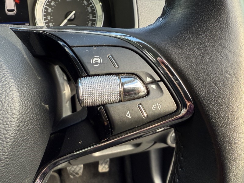 2020 (70) SKODA KAROQ 1.5 TSI SE Drive 5dr 4958421