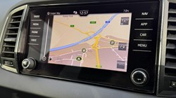 2020 (70) SKODA KAROQ 1.5 TSI SE Drive 5dr 4958431