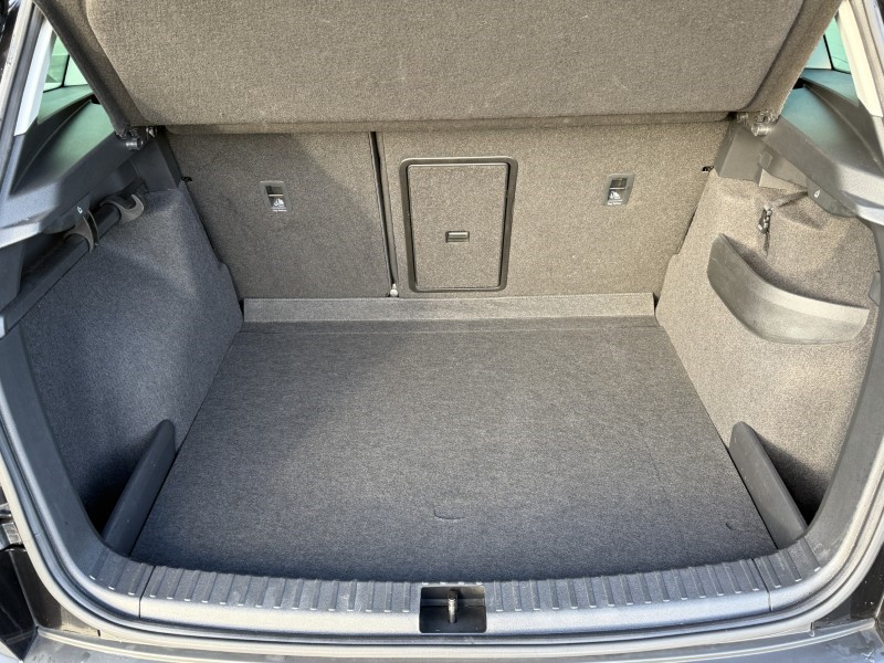 2020 (70) SKODA KAROQ 1.5 TSI SE Drive 5dr 4958408