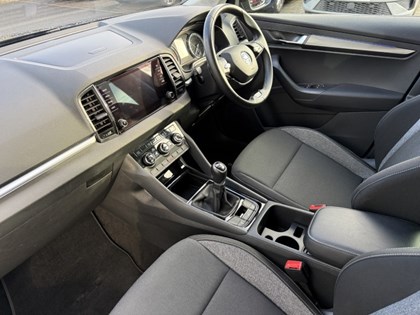 2020 (70) SKODA KAROQ 1.5 TSI SE Drive 5dr