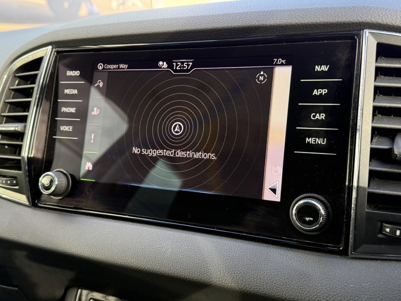 2020 (70) SKODA KAROQ 1.5 TSI SE Drive 5dr 4958430