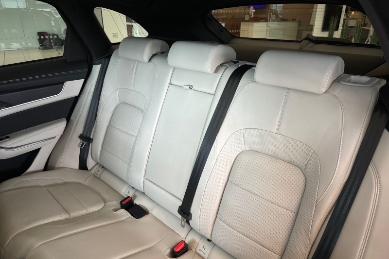 2024 (24) JAGUAR F-PACE 2.0 D200 R-Dynamic HSE Black 5dr Auto AWD 3431239