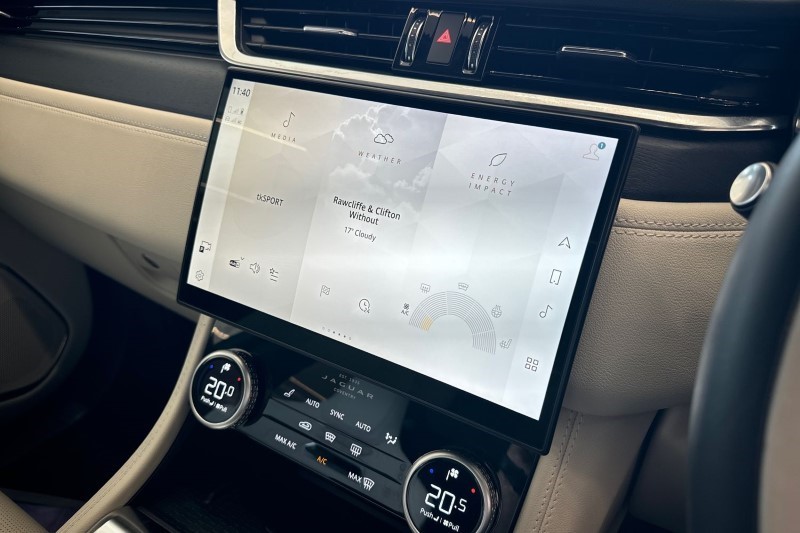 2024 (24) JAGUAR F-PACE 2.0 D200 R-Dynamic HSE Black 5dr Auto AWD 3431229