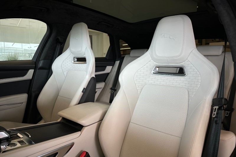 2024 (24) JAGUAR F-PACE 2.0 D200 R-Dynamic HSE Black 5dr Auto AWD 3431240