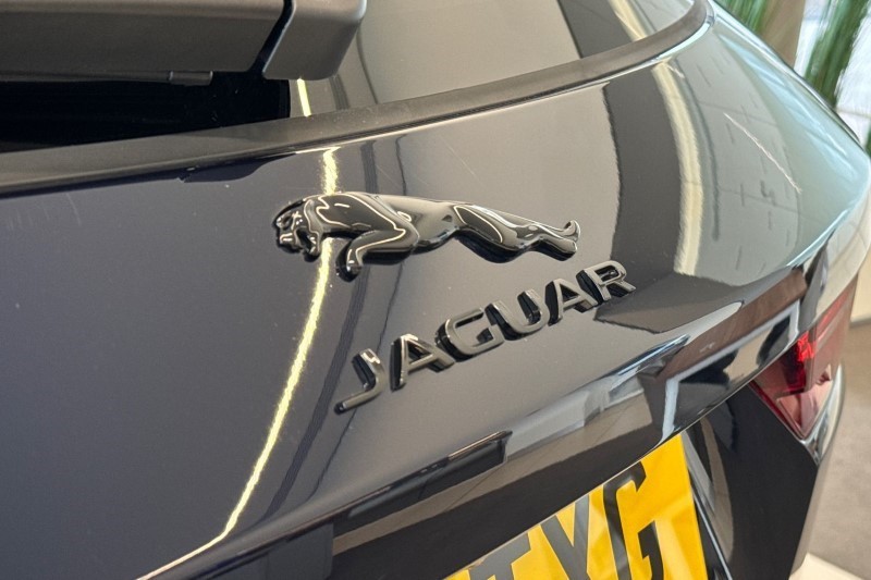 2024 (24) JAGUAR F-PACE 2.0 D200 R-Dynamic HSE Black 5dr Auto AWD 3431251