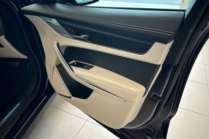 2024 (24) JAGUAR F-PACE 2.0 D200 R-Dynamic HSE Black 5dr Auto AWD 3431219