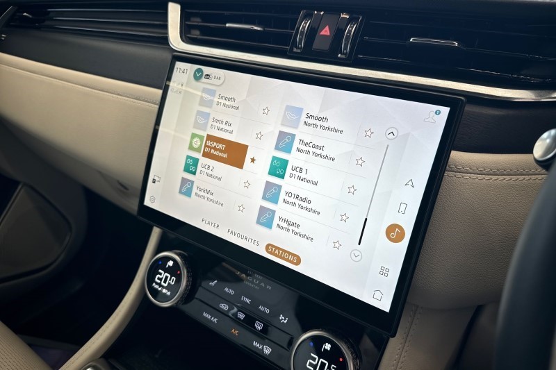 2024 (24) JAGUAR F-PACE 2.0 D200 R-Dynamic HSE Black 5dr Auto AWD 3431232