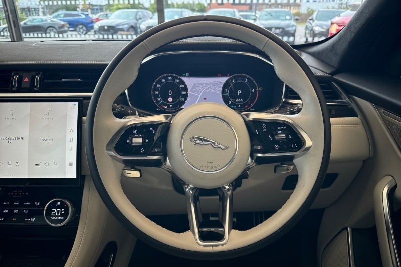 2024 (24) JAGUAR F-PACE 2.0 D200 R-Dynamic HSE Black 5dr Auto AWD 3431225