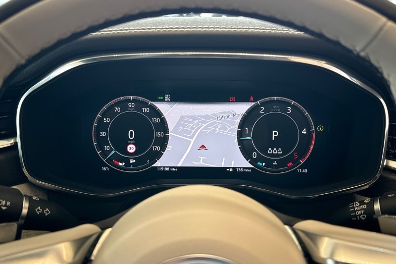 2024 (24) JAGUAR F-PACE 2.0 D200 R-Dynamic HSE Black 5dr Auto AWD 3431228