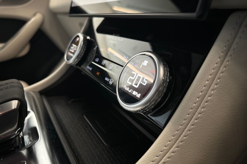 2024 (24) JAGUAR F-PACE 2.0 D200 R-Dynamic HSE Black 5dr Auto AWD 3431233