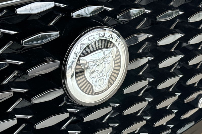 2024 (24) JAGUAR F-PACE 2.0 D200 R-Dynamic HSE Black 5dr Auto AWD 3431247