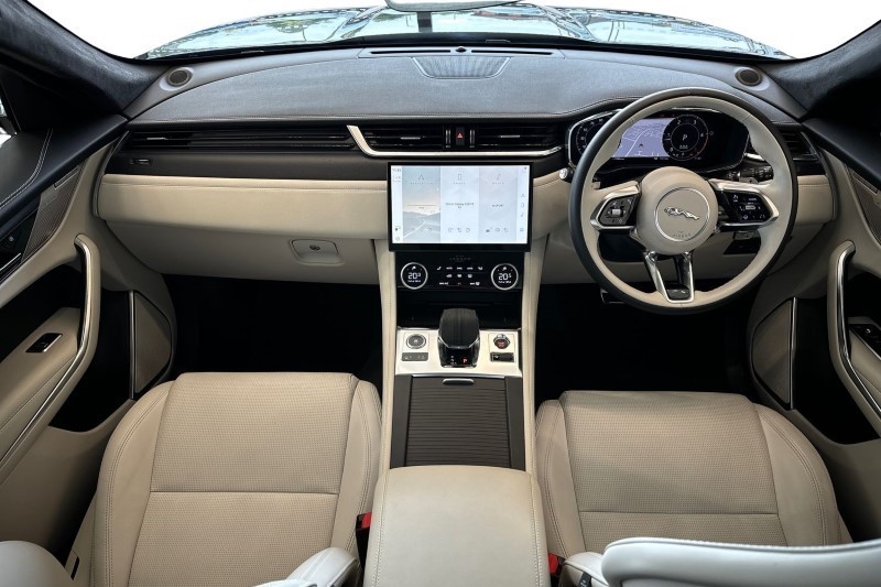 2024 (24) JAGUAR F-PACE 2.0 D200 R-Dynamic HSE Black 5dr Auto AWD 3431217