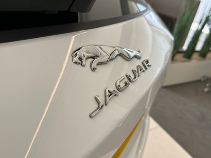 2021 (71) JAGUAR F-PACE 2.0 D200 R-Dynamic S 5dr Auto AWD