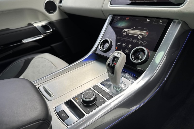 2022 (22) LAND ROVER RANGE ROVER SPORT 5.0 P575 S/C SVR 5dr Auto 5057223