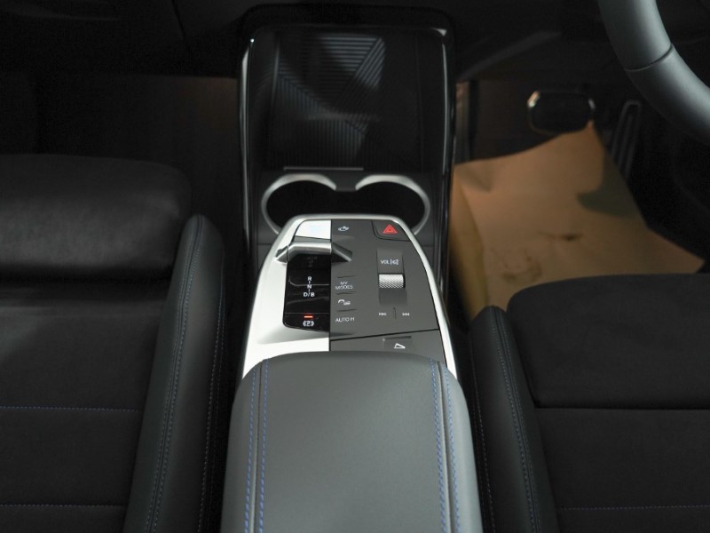  BMW iX2 eDrive20 M Sport 65kWh 5273152