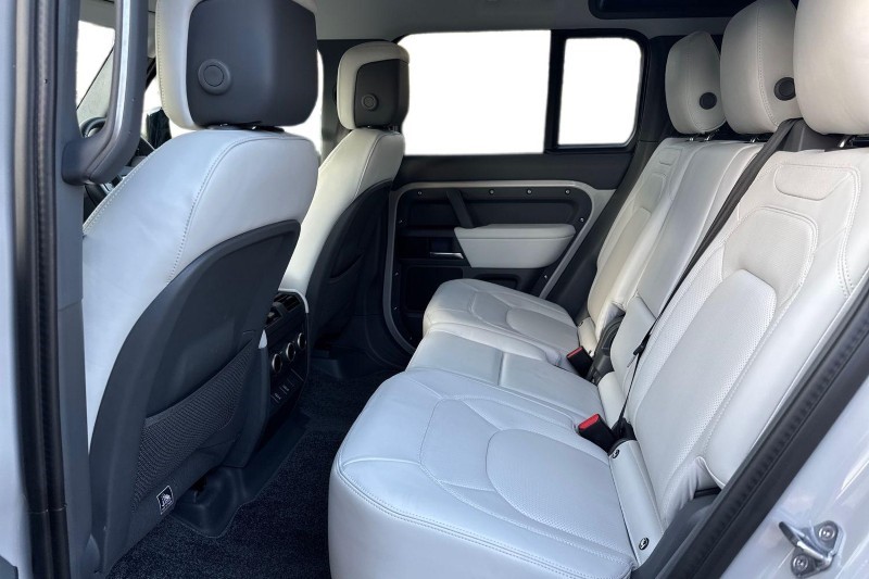 2025 (75) LAND ROVER DEFENDER 3.0 D350 X-Dynamic HSE 110 5dr Auto [6 Seat] 5129201