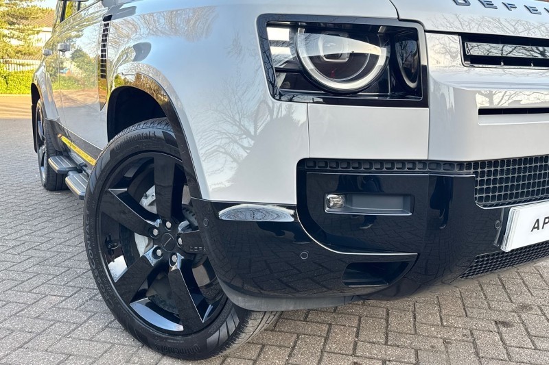 2025 (75) LAND ROVER DEFENDER 3.0 D350 X-Dynamic HSE 110 5dr Auto [6 Seat] 5129241